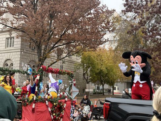Sacramento Santa Parade
