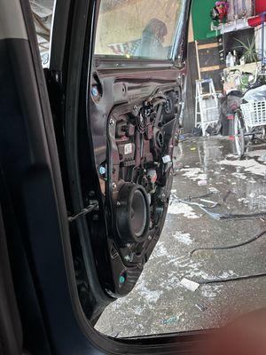 Advance and Boston Auto Glass