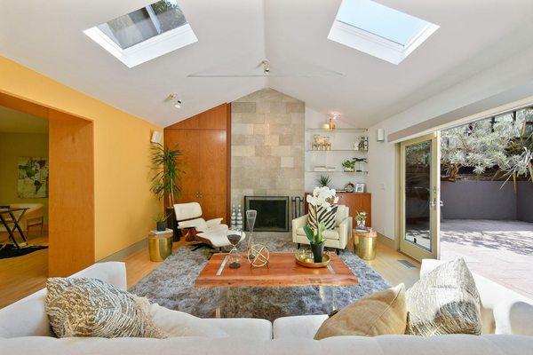 Elena Mendelson - Compass Real Estate