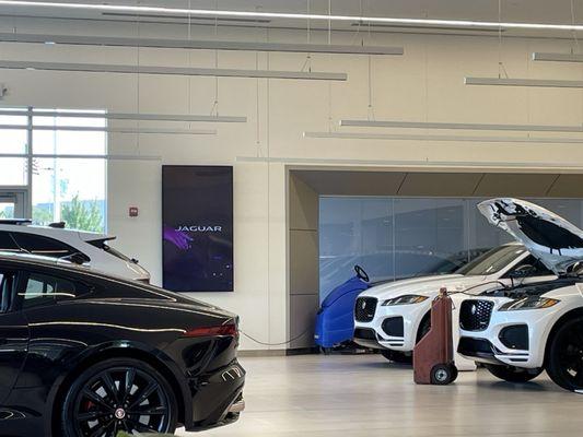 Land Rover of Chantilly