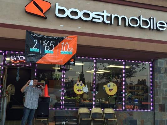 BOOST MOBILE 1055 w. 1st st Santa Ana, Ca 92703