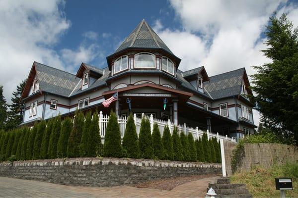 The house was designed after a jigsaw puzzle! From that patio you can see Lake Stevens lake events and see the Cascade Mtns.