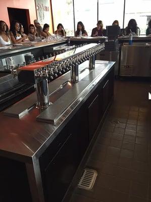 Hooters in Southgate