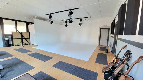 Chariot Creative Studios