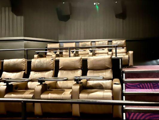 Reading Cinemas at Cal Oaks Plaza with TITAN LUXE