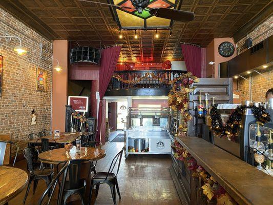 Top Hat Coffee and Entertainment