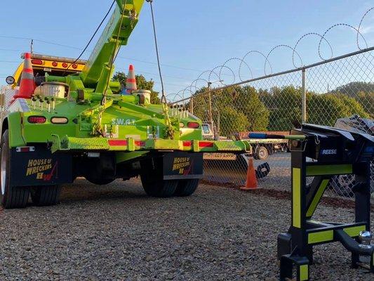 Swat Specialized Wrecking & Towing