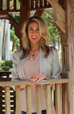 Katie Amrein, L. Ac helps busy, modern women find health through acupuncture and nutrition