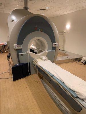 Pre-owned Toshiba Excelart Vantage 1.5T MRI