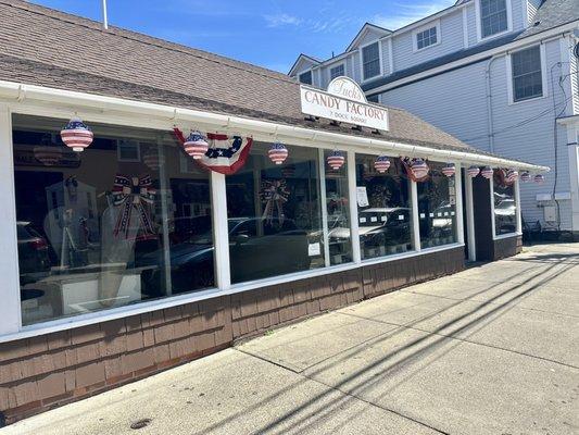 Tuck's Candy Factory
