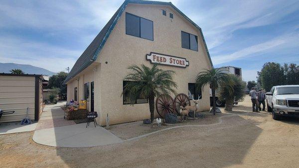 C L Smith Hay and Grain