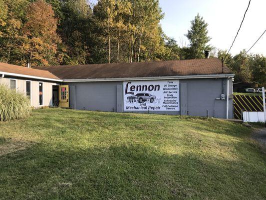 Lennon's Auto Body