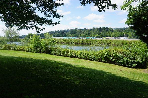 Renton Municipal Airport (RNT)