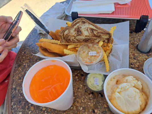 Ardy and Ed's Drive in