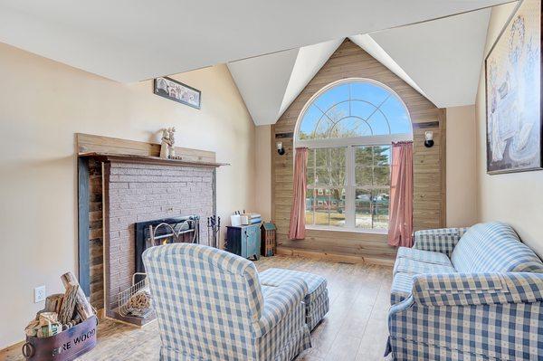 Debbie Collyns - Keller Williams Gateway Realty