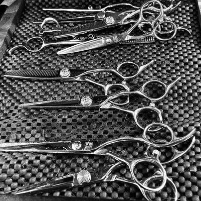 "A woman who cuts her hair is about to change her life."
~ Coco Chanel.