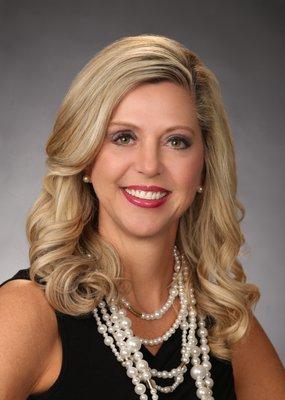 Tracy Farrow Head Shot