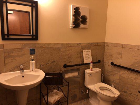 Hand & Stone Massage and Facial Spa