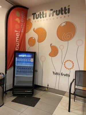 Tutti Frutti Frozen Yogurt