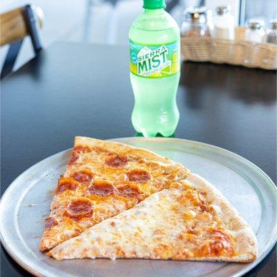 La Famiglia Pizzeria