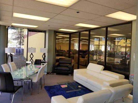 iDeal Furniture and Mattress