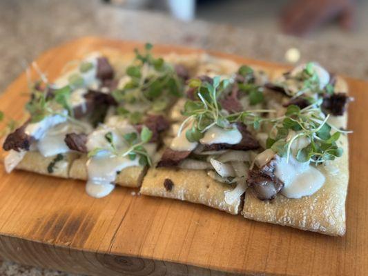 Steak flatbread