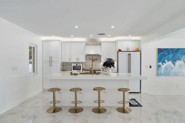 Making St. Pete homes shine again! From kitchens to complete renovations, we're proud to build better living spaces for our neighbors!