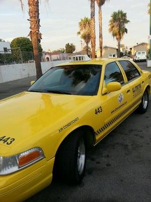 Taxis Service Yellow Cab