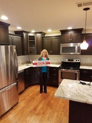 Congratulations to Deb on the purchase of her new condo! This kitchen is gorgeous as well!