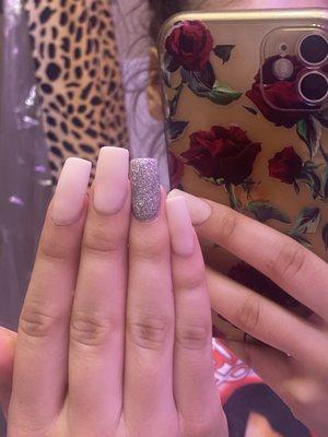 Q Nails