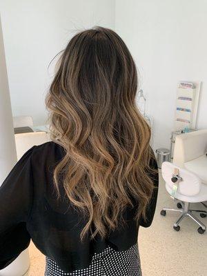 Lyndsay Bruzzini Salon