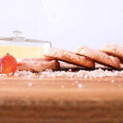 Strawberry Butter Cookies