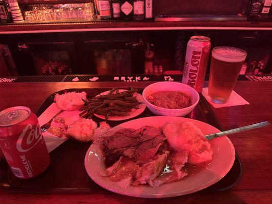 Slim 5 oz. Meat Portion Dinner Plate (mashed potatoes w/gravy & green beans + 3oz additional turkey + side Turkey Stuffing w/Gravy