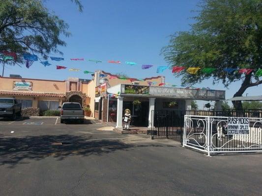 Restaurant Cancun front view