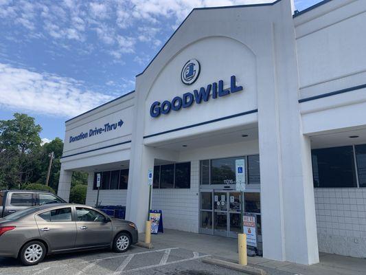 Goodwill, front entrance