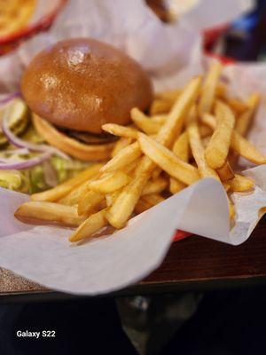 OoooWeee’s Sports Bar and Grill