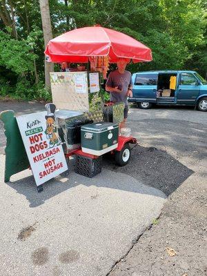 Kurt's Mucke's Hot Dogs Stand