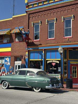 Super Museum & Souvenir Store