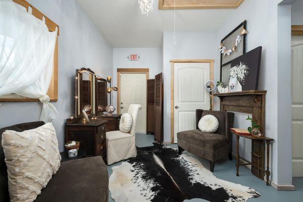 Dot and Lucy’s Marketplace