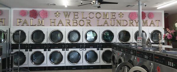 Welcome to Palm Harbor Laundry Mat