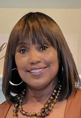 Photo of Leslie R.