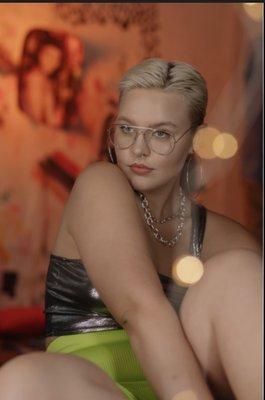 Photo of Julie M.