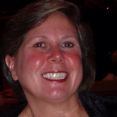 Photo of Lisa R.