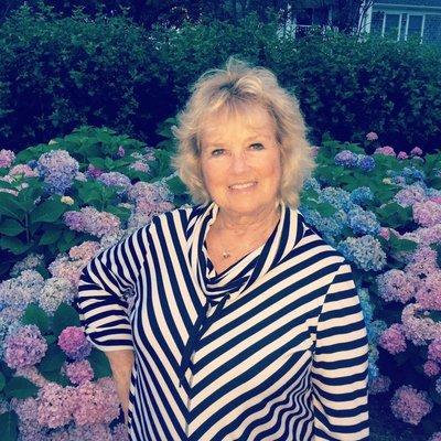 Photo of Barbara L.