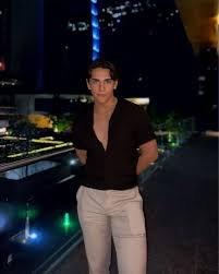 Photo of David M.