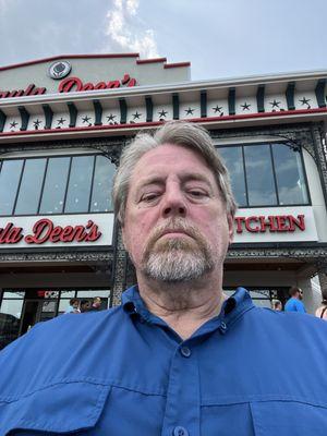 Photo of Wayne G.