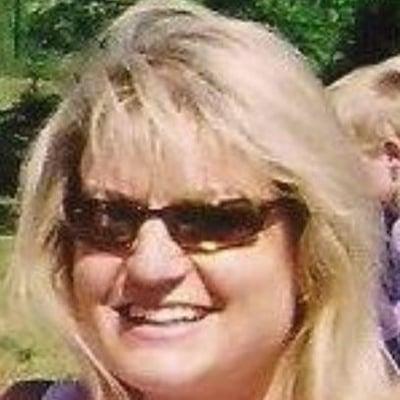Photo of Laura F.