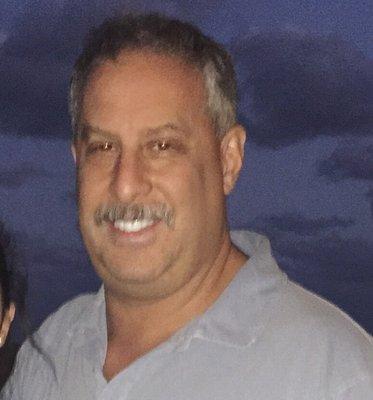 Photo of peter r.