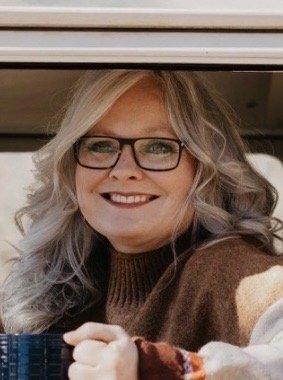 Photo of Lesa L.