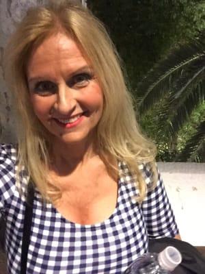 Photo of Jennifer E.
